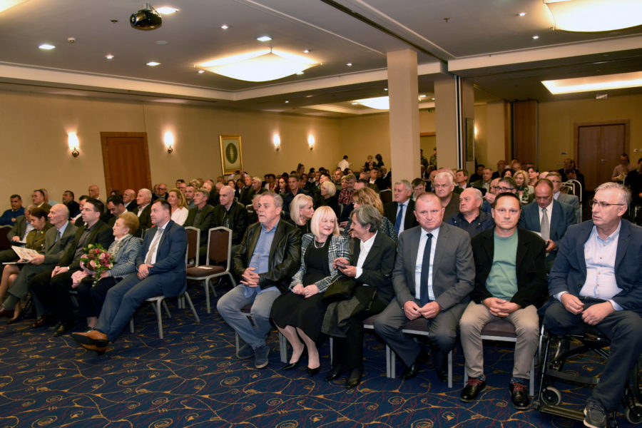 STIPCIC 1 900x600